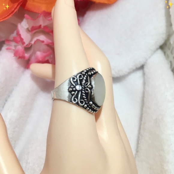 ✨ Mother Of Pearl Gemstone Vintage Handmade Ring - Picture 3 of 5